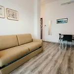 Apartment Al 13 - Lakeside Leisure & Business *