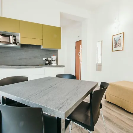 شقة Al 13 - Lakeside Leisure & Business ستريزا