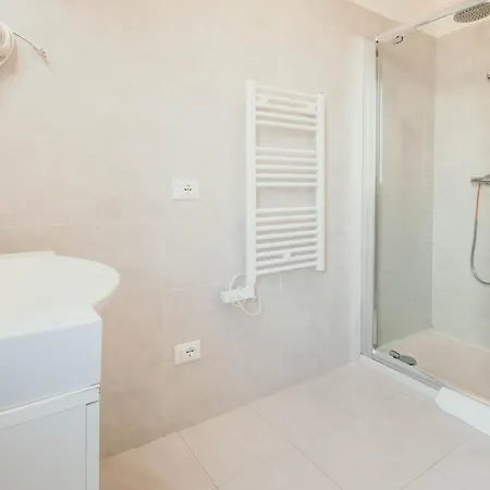 شقة Al 13 - Lakeside Leisure & Business ستريزا